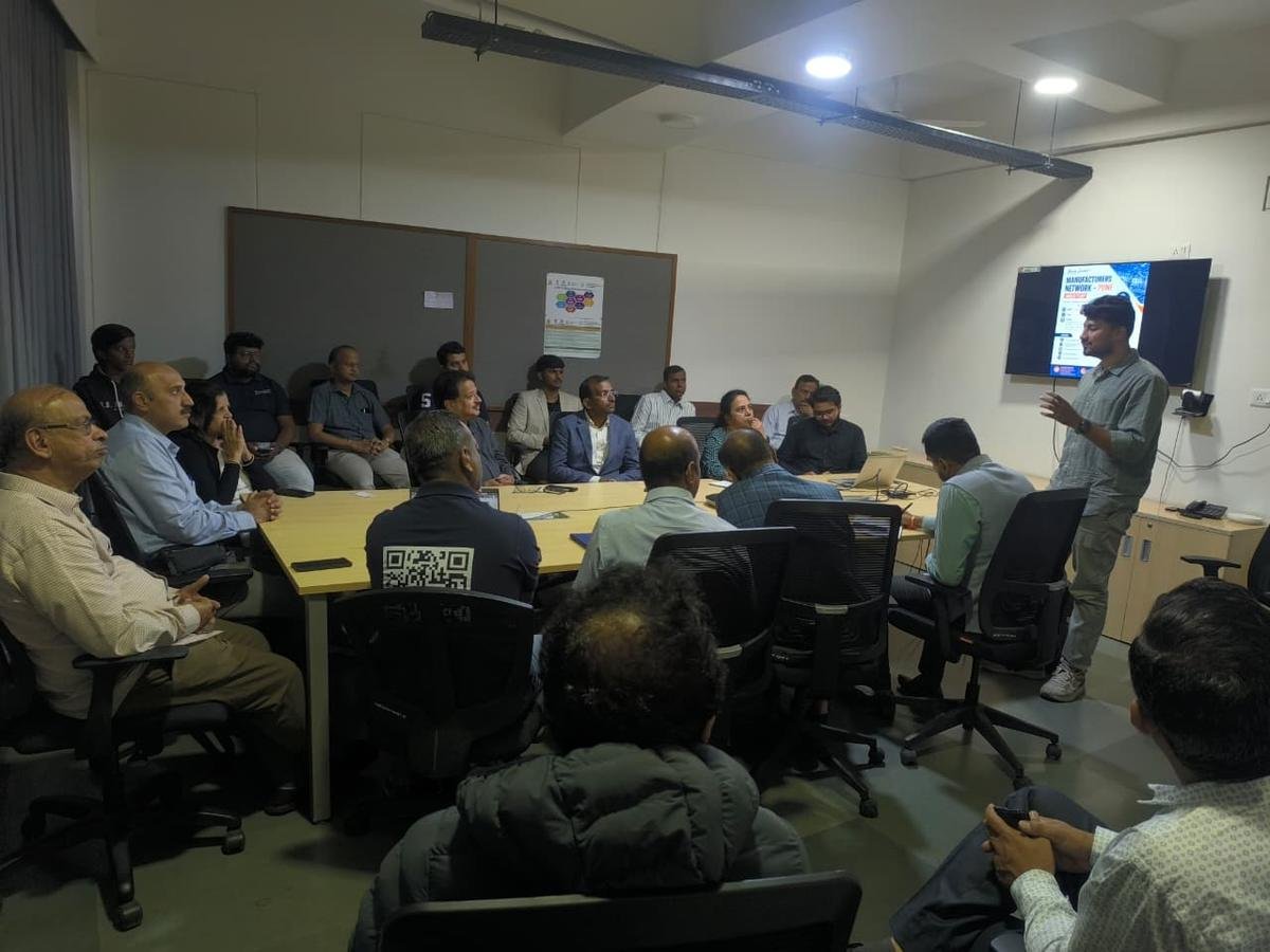 Presentation to Pune manufacturers during a networking meetup